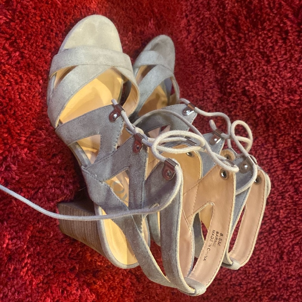 8.5 XOXO GRAY Strappy Sandal